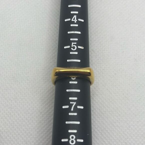 Brand New!! Size 6 Stainless Steel domed bar gold ring - Picture 4 of 4